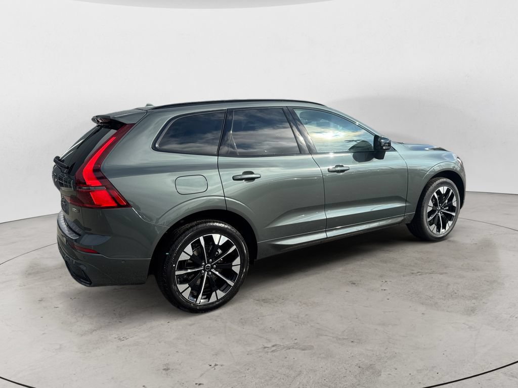 New 2027 Volvo XC60 B5 Plus AWD/4WD image 7
