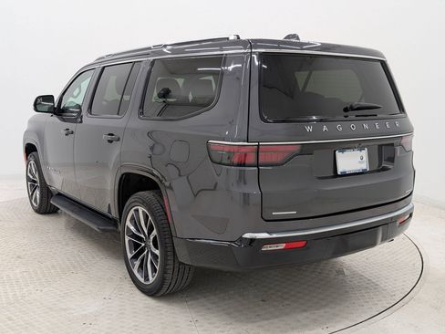 Used 2023 Jeep Wagoneer Series III w/ Preferred Equipment Group image 3