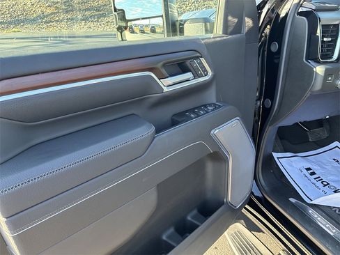 New 2026 GMC Sierra 2500 Denali w/ Denali Reserve Package image 13