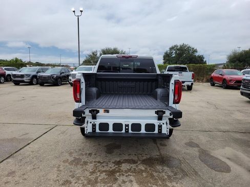 New 2026 GMC Sierra 1500 AT4 image 8