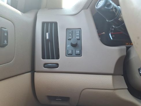 Used 2007 Cadillac STS w/ Preferred Equipment Group AWD/4WD image 14