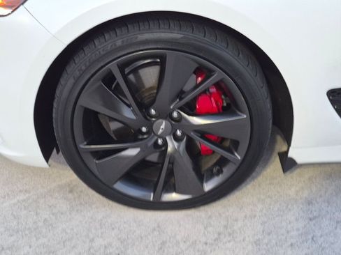 Used 2023 Genesis G70 3.3T w/ Sport Prestige Package RWD image 9