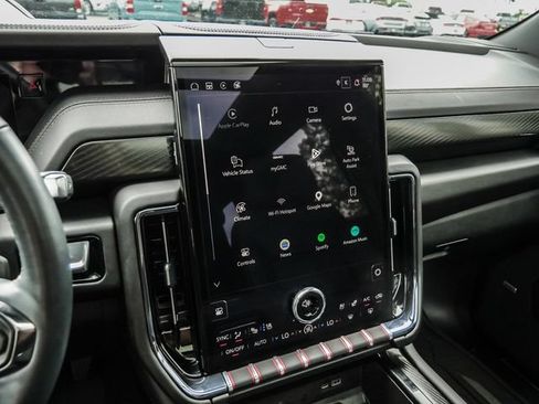 Used 2025 GMC Yukon AT4 w/ AT4 Premium Package AWD/4WD image 41