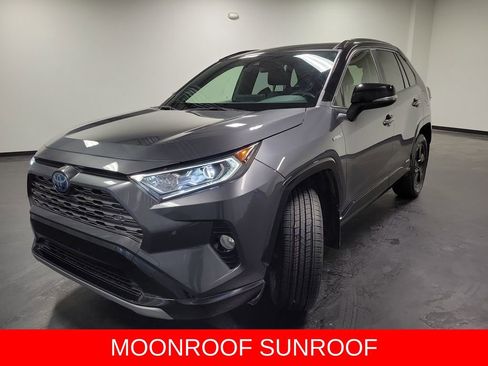 Used 2020 Toyota RAV4 XSE image 4