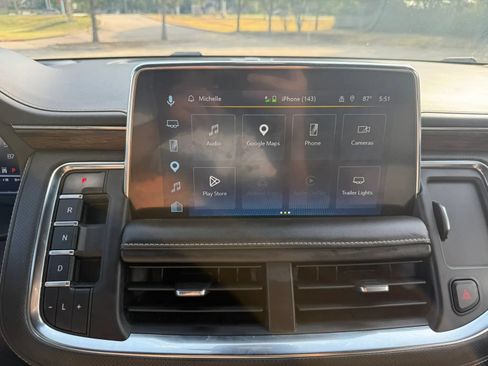 Used 2023 Chevrolet Suburban Premier AWD/4WD image 41
