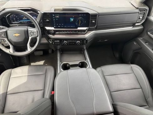Used 2024 Chevrolet Silverado 2500 LTZ w/ LTZ Convenience Package AWD/4WD image 24