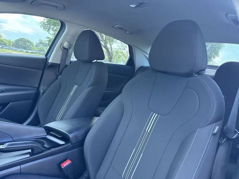 Used 2024 Hyundai Elantra SEL FWD image 14