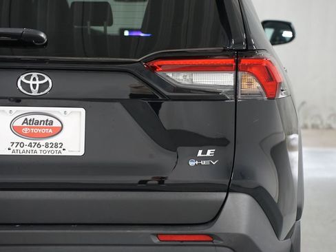 Certified 2025 Toyota RAV4 LE image 10