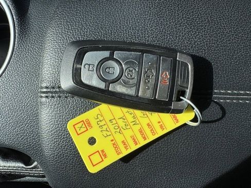 Used 2021 Ford Mustang Premium image 39