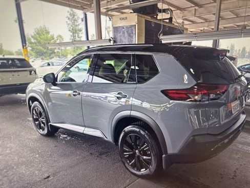 Certified 2023 Nissan Rogue SV w/ SV Premium B Package FWD image 8
