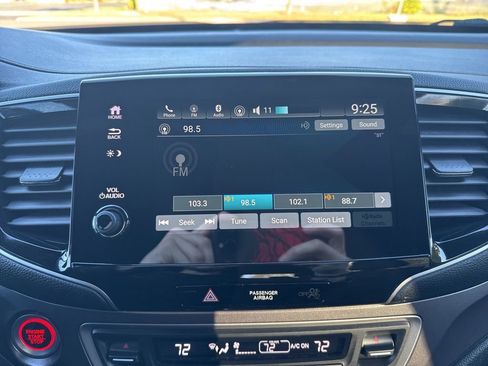 Certified 2022 Honda Pilot Sport image 33