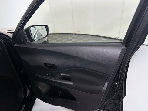 Used 2024 Nissan Kicks S image 29