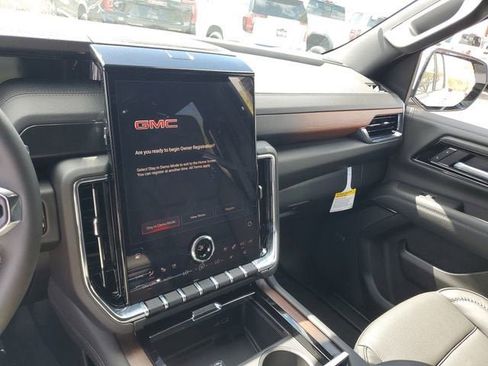 New 2026 GMC Yukon XL Denali w/ Sun & Power Step Package AWD/4WD image 26