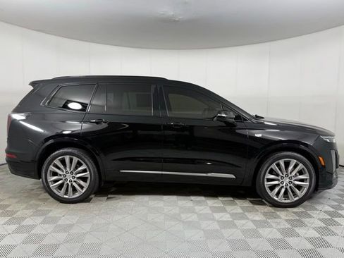 Used 2021 Cadillac XT6 Sport w/ Platinum Package image 8