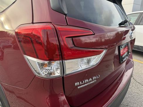 Used 2023 Subaru Forester Premium image 30