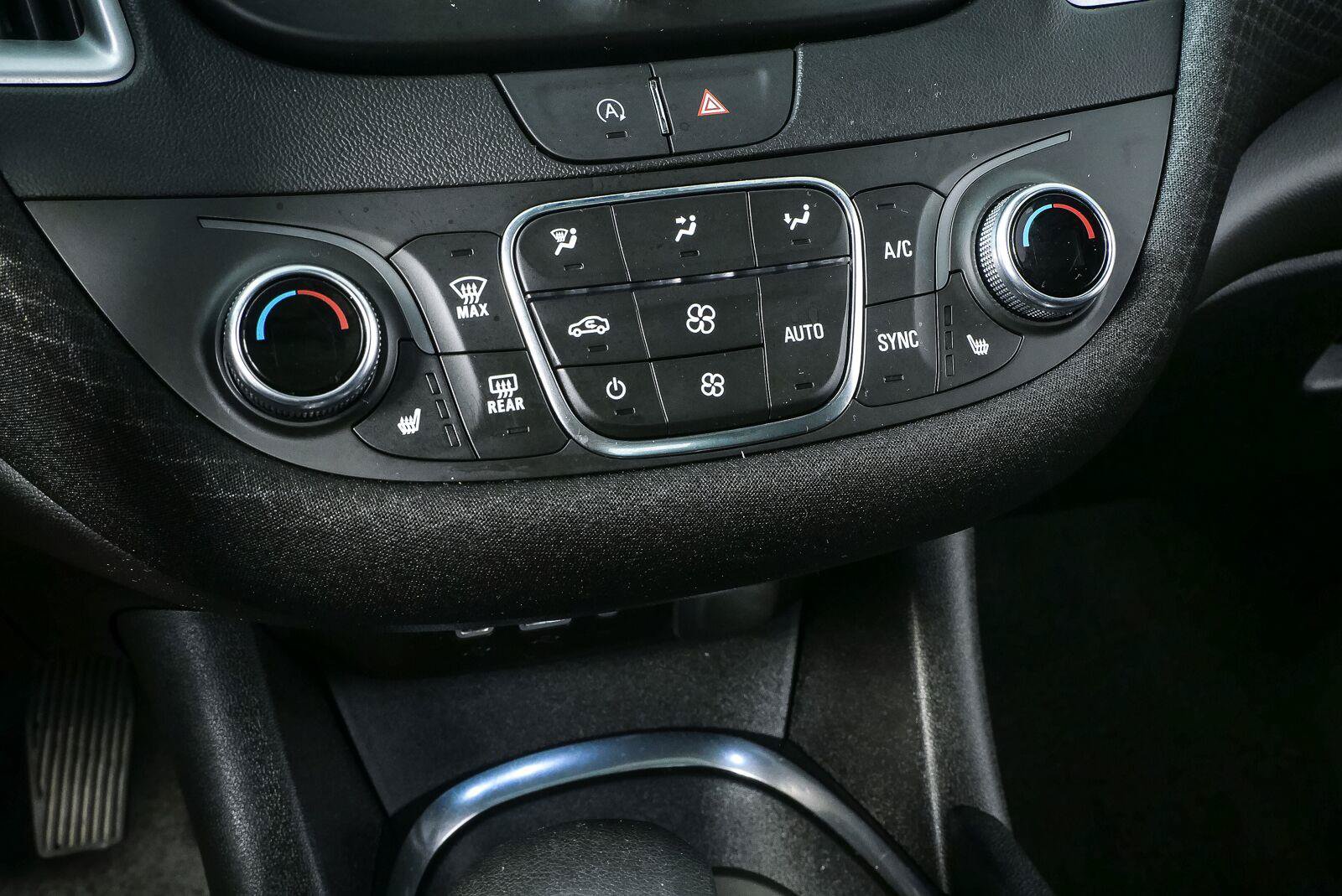 Used 2024 Chevrolet Malibu LT FWD image 15