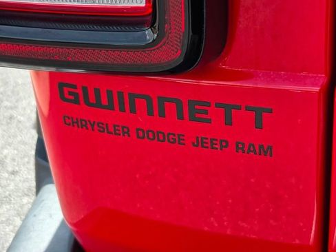Used 2024 Jeep Wrangler Unlimited Sport AWD/4WD image 31