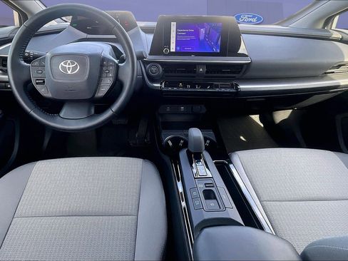 Used 2024 Toyota Prius LE AWD/4WD image 7