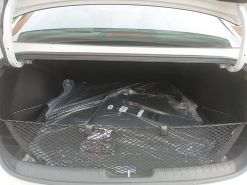 New 2025 Hyundai Elantra Limited image 5