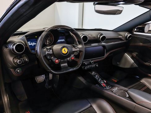 Used 2020 Ferrari Portofino RWD image 36