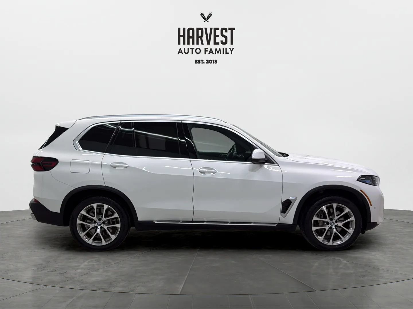 Used 2025 BMW X5 xDrive50e AWD/4WD image 8
