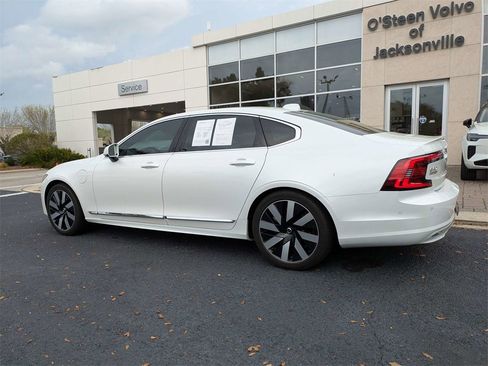 Used 2024 Volvo S90 T8 Ultimate image 4