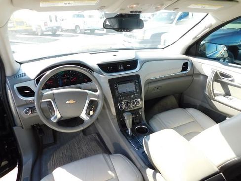 Used 2014 Chevrolet Traverse LTZ image 16
