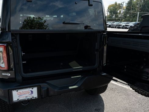 New 2025 Ford Bronco Outer Banks w/ Sasquatch Package image 9