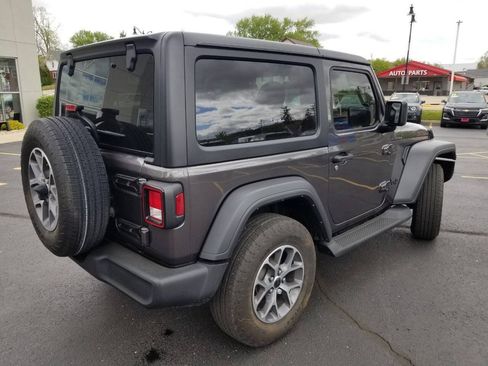 Used 2024 Jeep Wrangler Sport AWD/4WD image 8