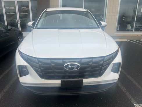 Used 2023 Hyundai Tucson SE image 1