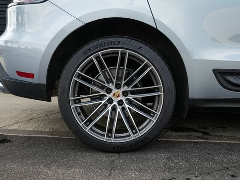 Certified 2026 Porsche Macan AWD/4WD image 37