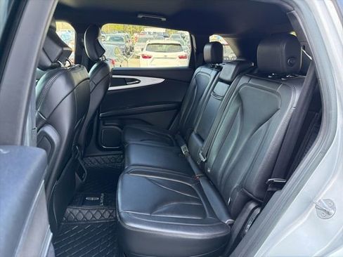 Used 2016 Lincoln MKX Premiere FWD image 18