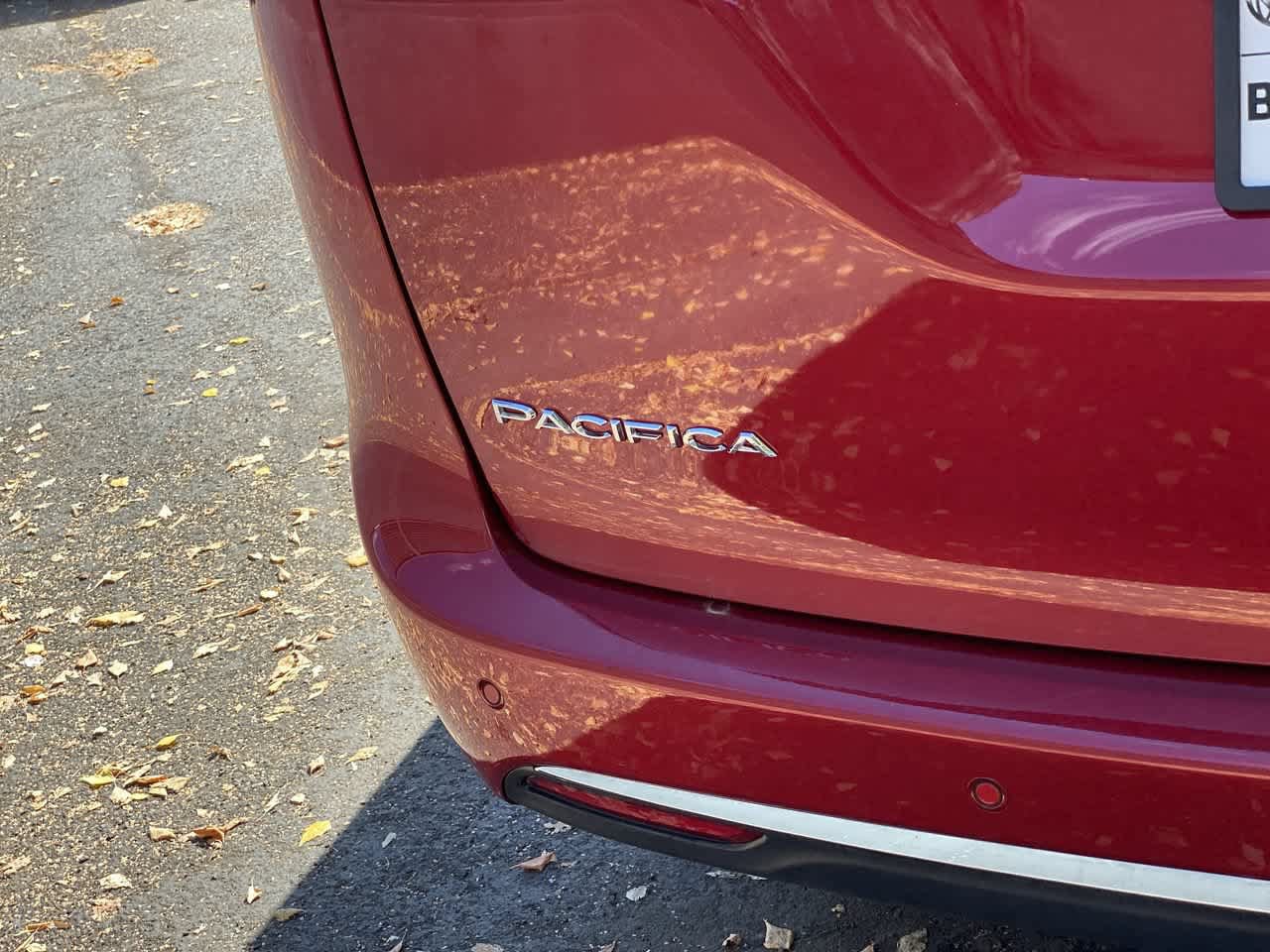 Used 2025 Chrysler Pacifica Select FWD image 10