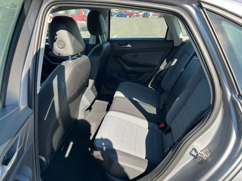 Used 2025 Volkswagen Jetta SE image 25