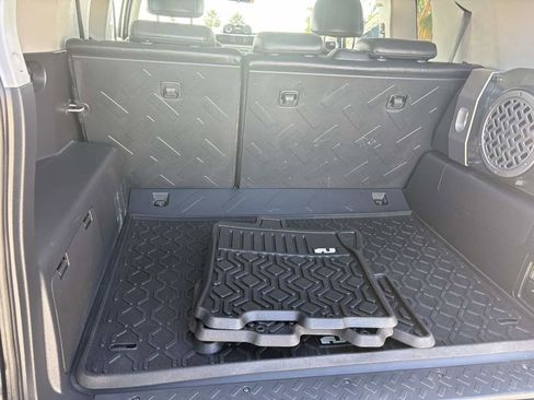 Used 2007 Toyota FJ Cruiser 4WD image 18