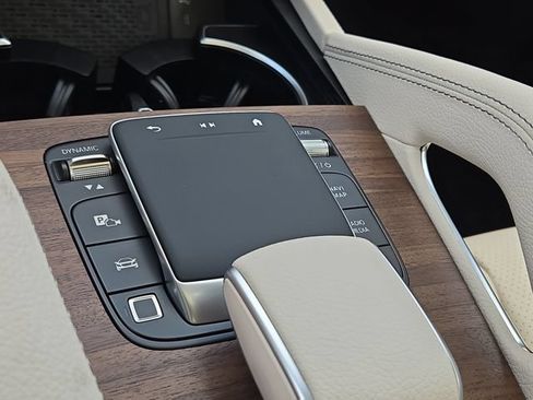 New 2026 Mercedes-Benz GLS 450 4MATIC image 17