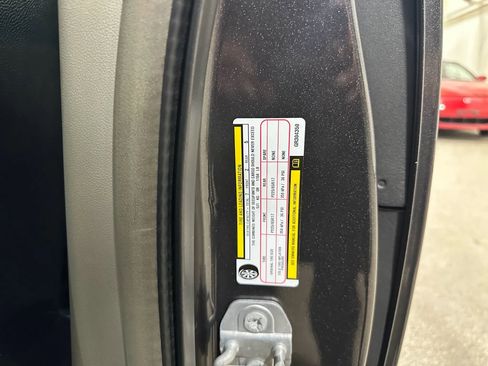 Used 2016 Chrysler Town & Country Touring-L w/ Driver Convenience Group image 55