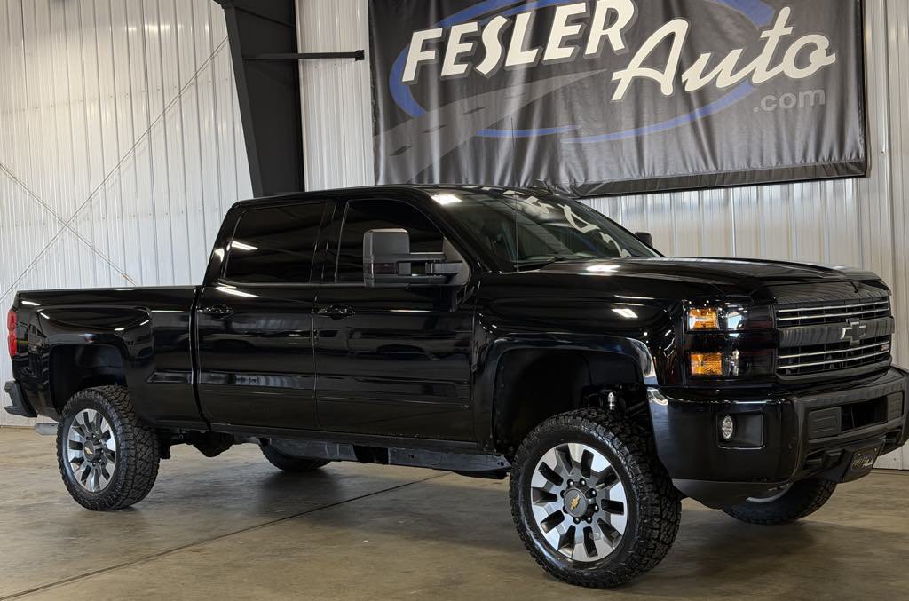 Used 2016 Chevrolet Silverado 2500 LT w/ Midnight Edition AWD/4WD image 27