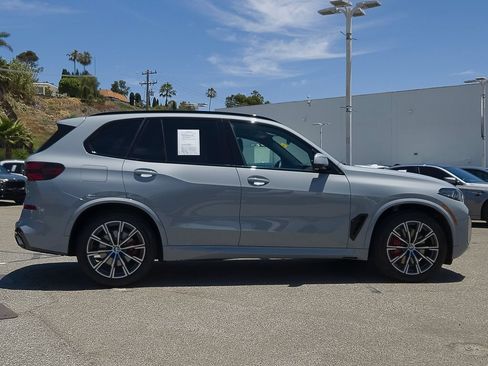 Certified 2024 BMW X5 xDrive40i w/ M Sport Package AWD/4WD image 4