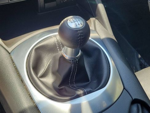 Used 2023 MAZDA MX-5 Miata Club RWD image 30