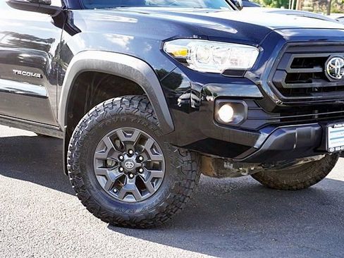 Used 2021 Toyota Tacoma SR5 w/ Trail Edition AWD/4WD image 4