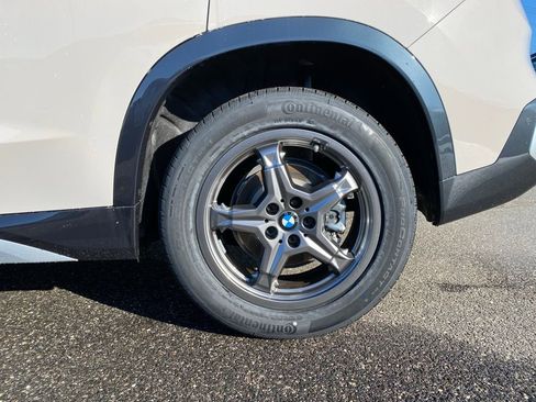 New 2026 BMW X1 xDrive28i AWD/4WD image 5