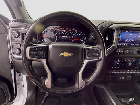 Used 2020 Chevrolet Silverado 1500 LTZ w/ LTZ Convenience Package AWD/4WD image 13