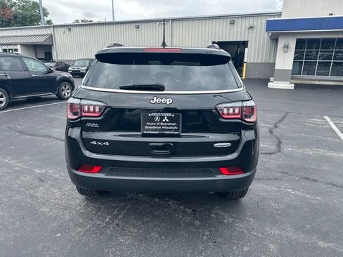 Used 2022 Jeep Compass Latitude w/ Convenience Group AWD/4WD image 4
