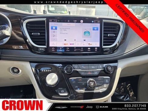 Used 2023 Chrysler Pacifica Limited image 29
