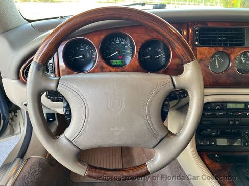 Used 1999 Jaguar XK8 Convertible image 37