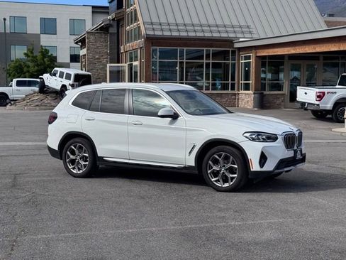 Used 2022 BMW X3 xDrive30i AWD/4WD image 2