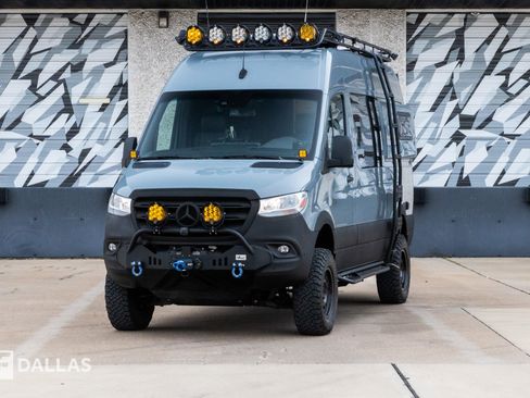 Used 2022 Mercedes-Benz Sprinter 2500 image 6