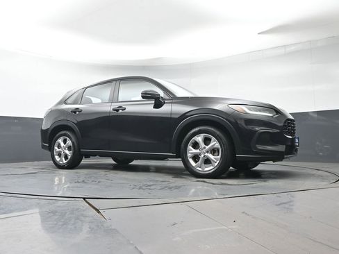 Certified 2023 Honda HR-V LX image 31