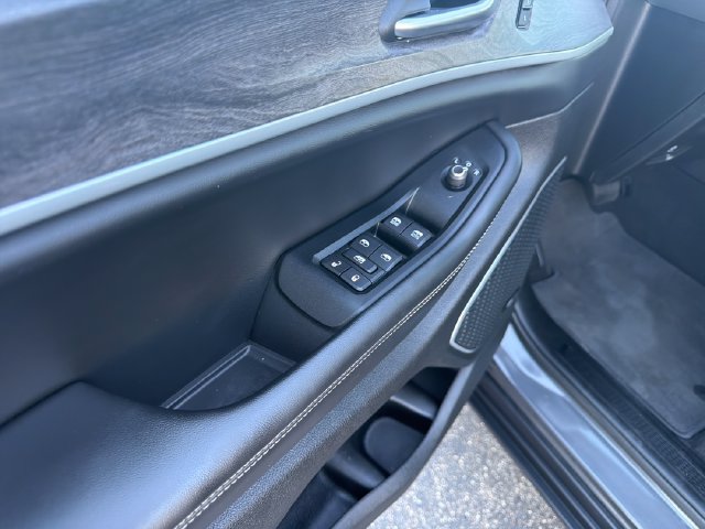 Used 2024 Jeep Grand Cherokee Limited AWD/4WD image 13